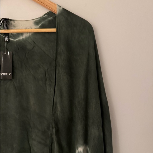 Torrid Tie-Dye Ruana - Picture 7 of 10